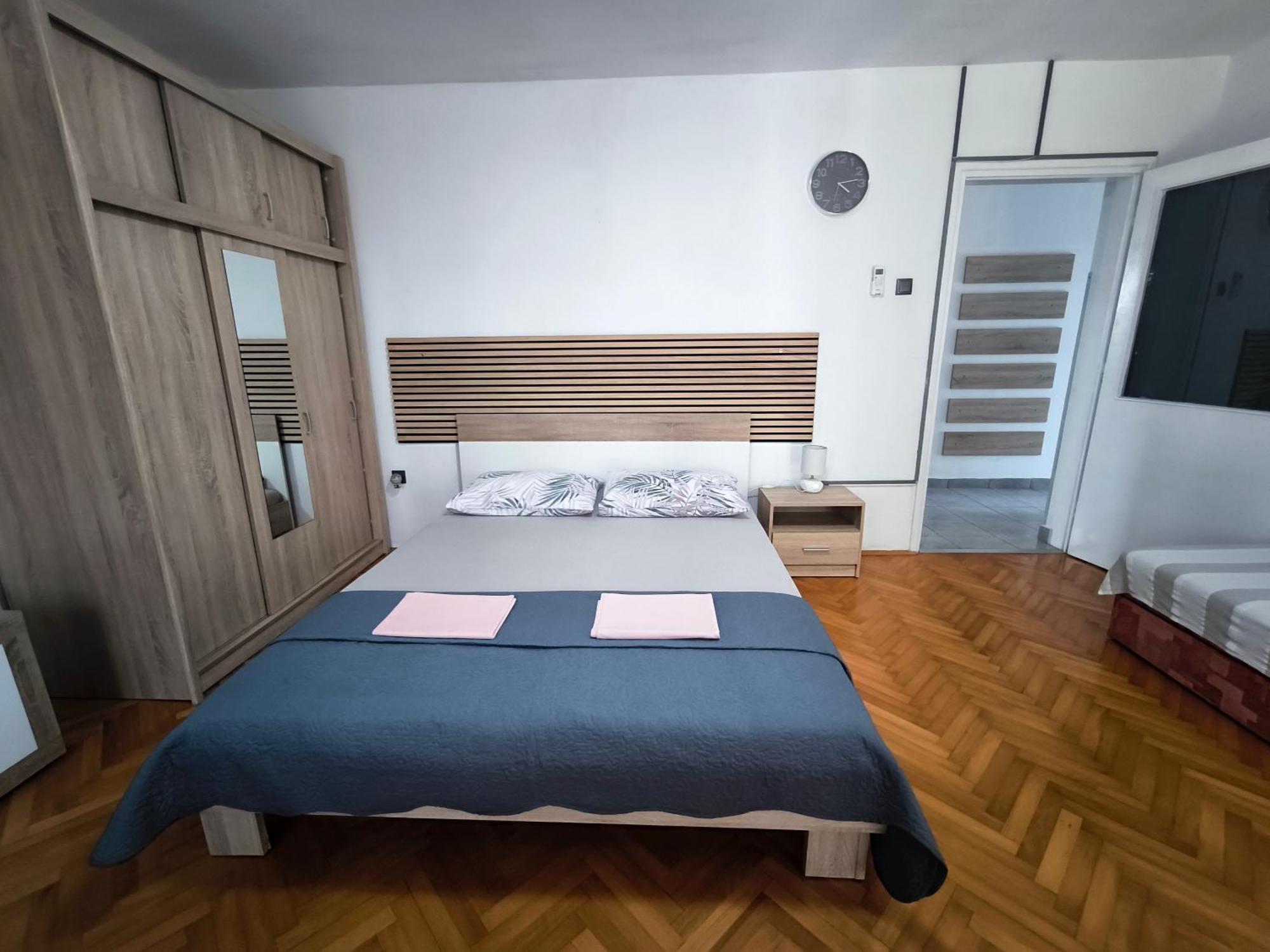 Apartmani Andrea Pula Rum bild