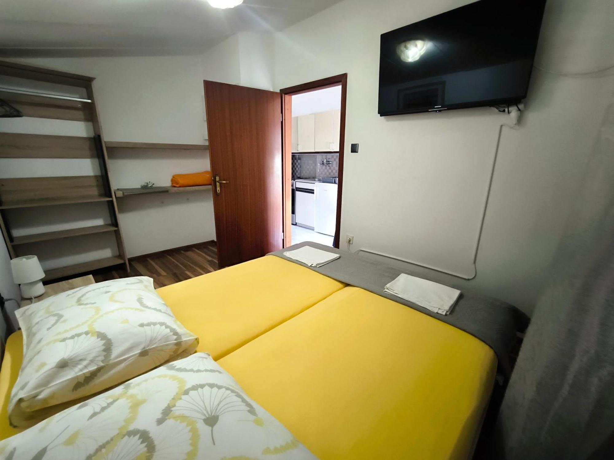 Apartmani Andrea Pula Rum bild