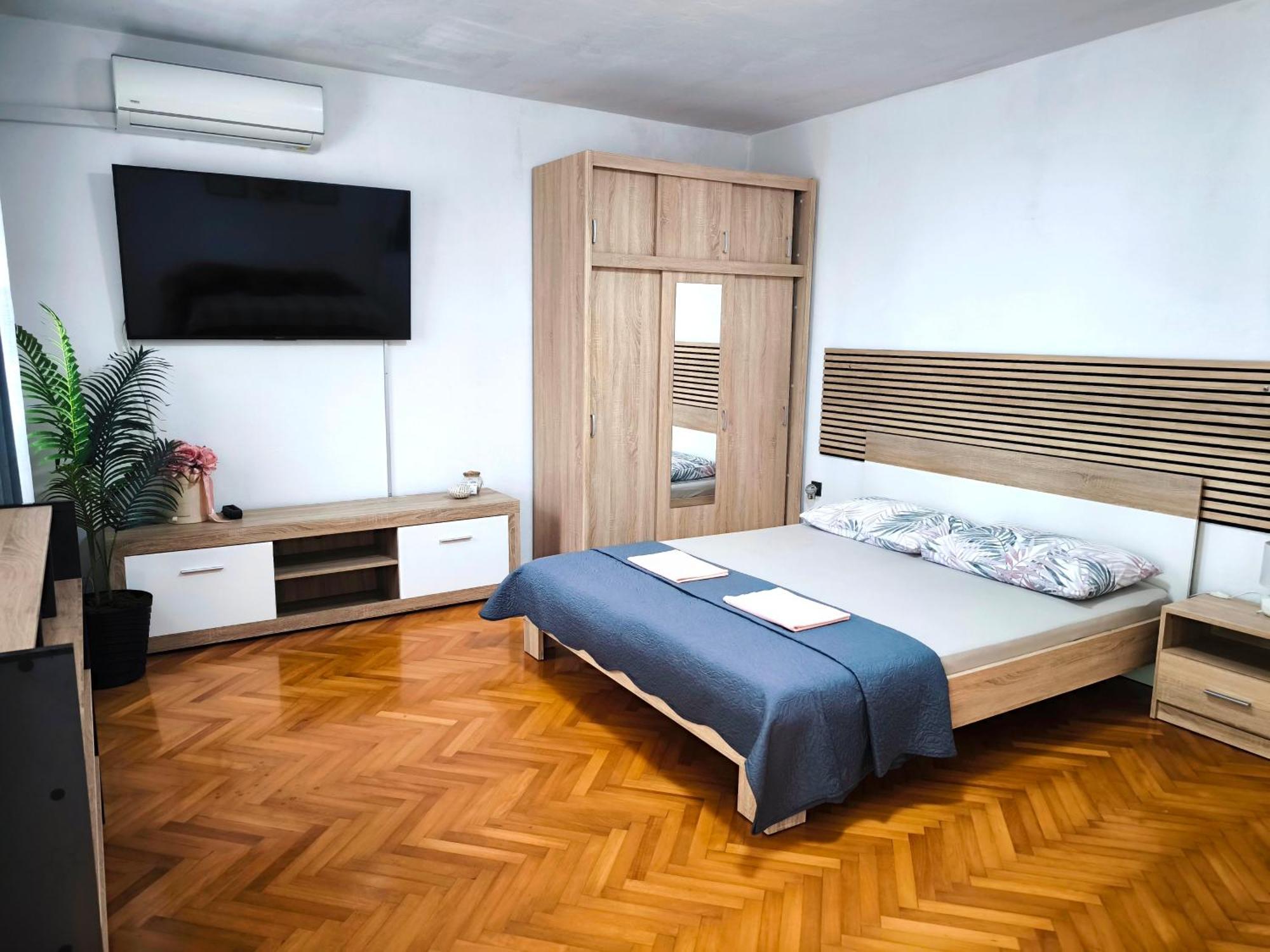 Apartmani Andrea Pula Rum bild