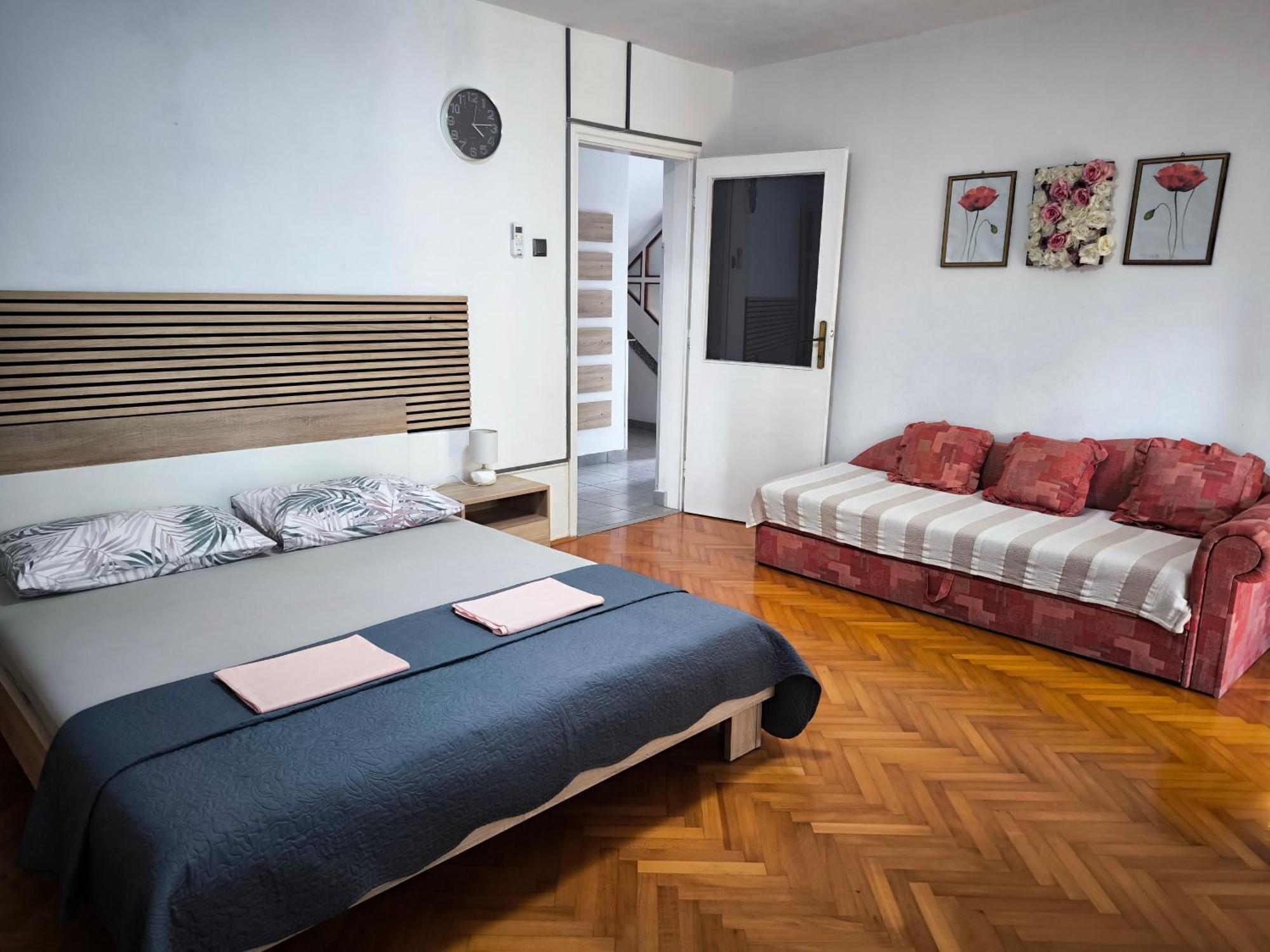 Apartmani Andrea Pula Rum bild