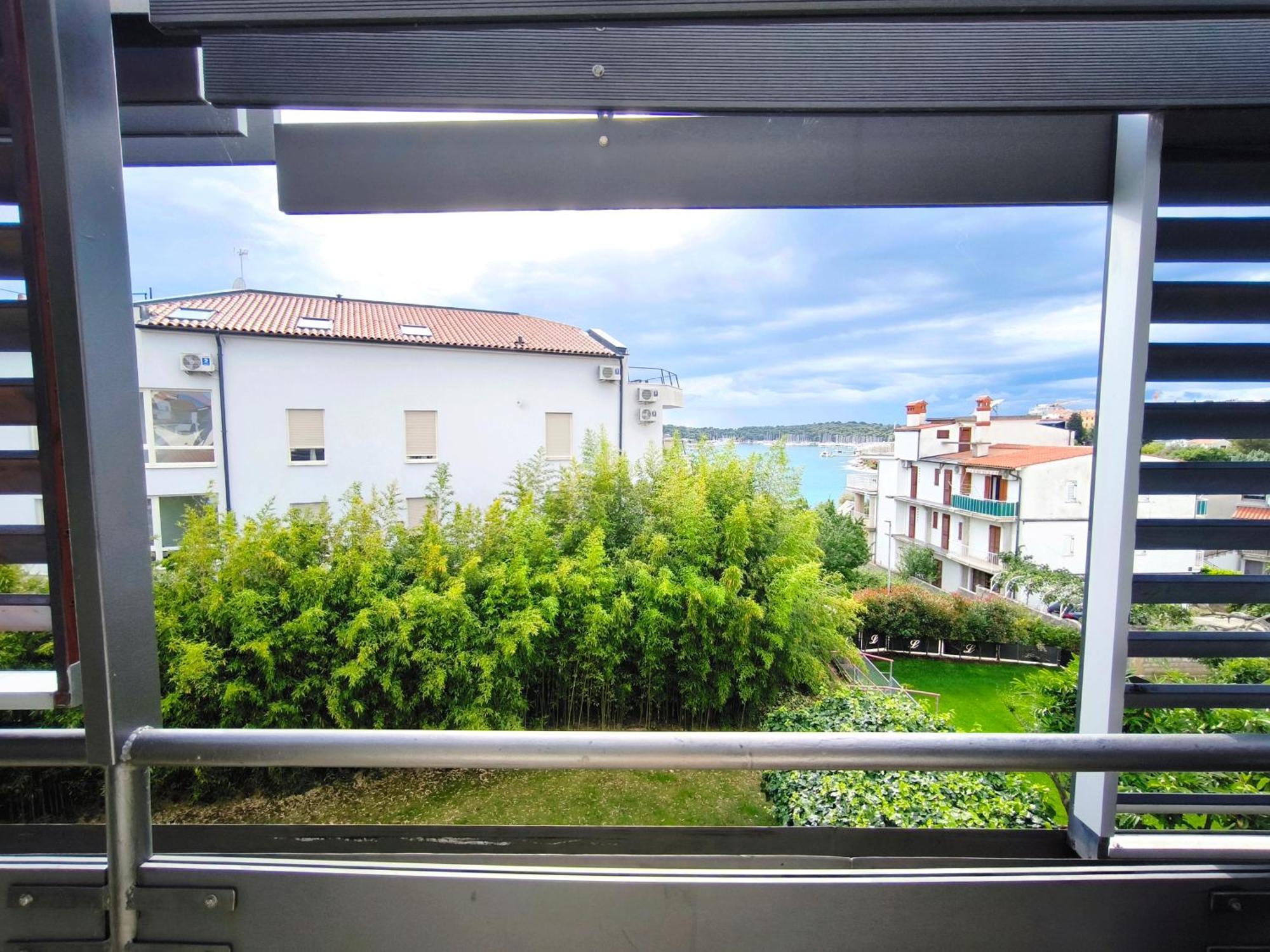 Apartmani Andrea Pula Rum bild